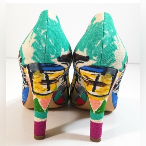 Colorful and beautiful textured Prada heels - Picture 4 of 4